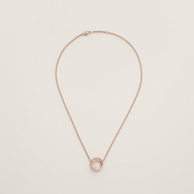 すべてのゴールド ネックレス＆ペンダント コレクション | Hermès